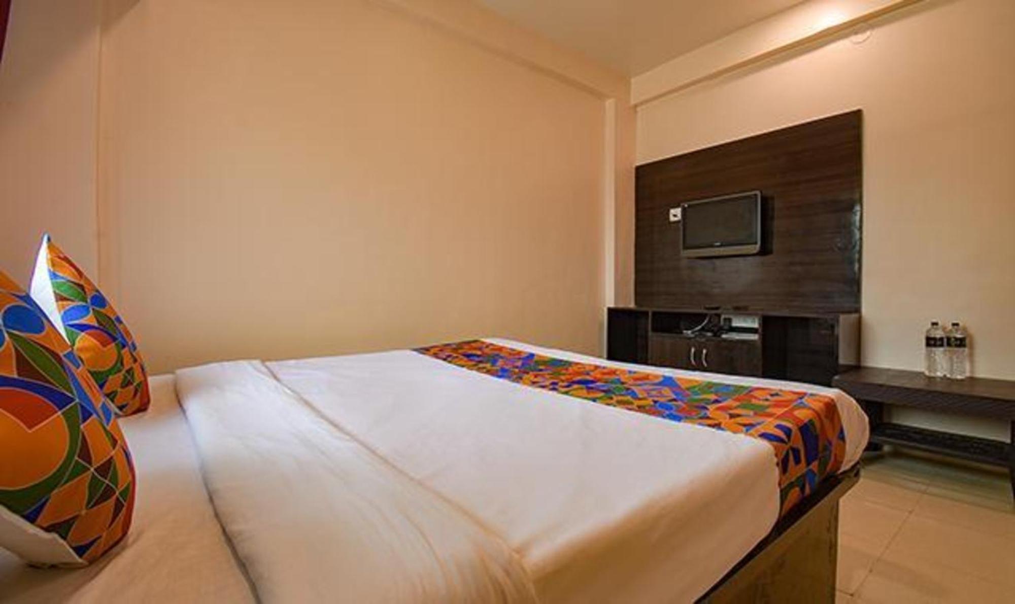 Hotel Fabexpress Sairaj